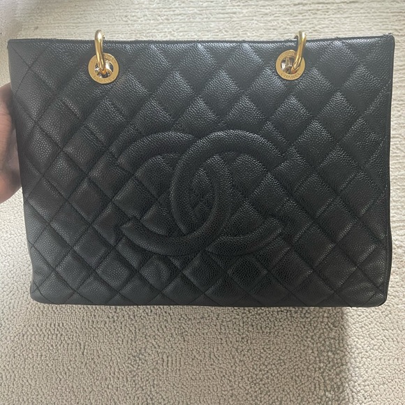 Authentic Chanel Caviar Gold Chain GST - Picture 12 of 13